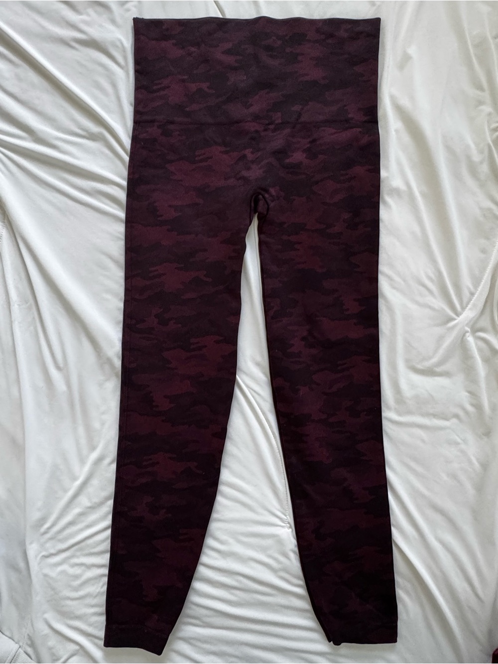 Women’s spanks ' High-Waist Burgundy Camo Leggings